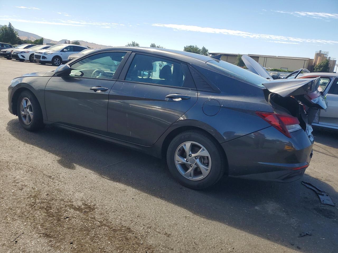 2021 Hyundai Elantra Se - Фото 2