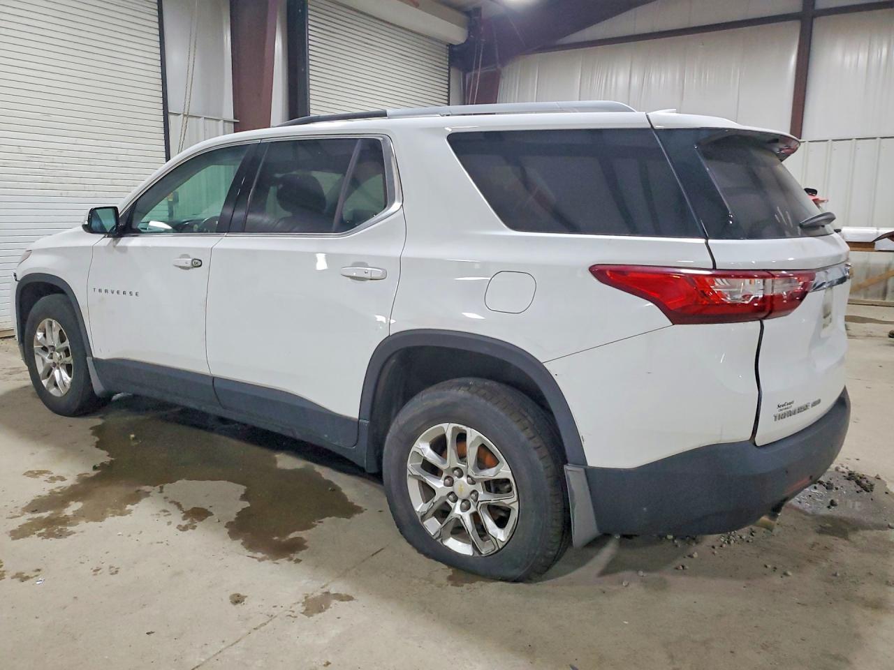 2018 Chevrolet Traverse Lt - Image 2