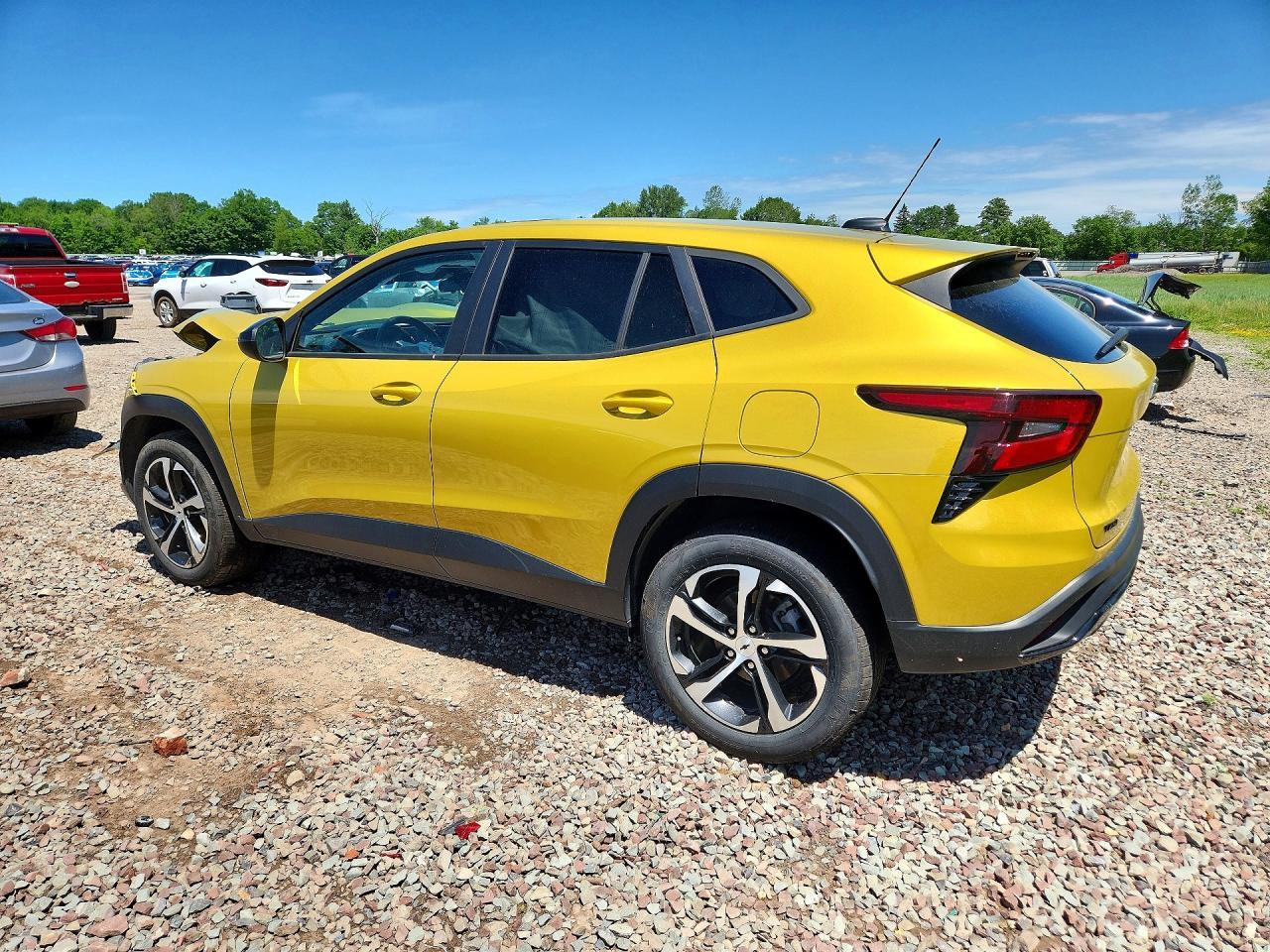 2024 Chevrolet Trax 1Rs - Фото 2