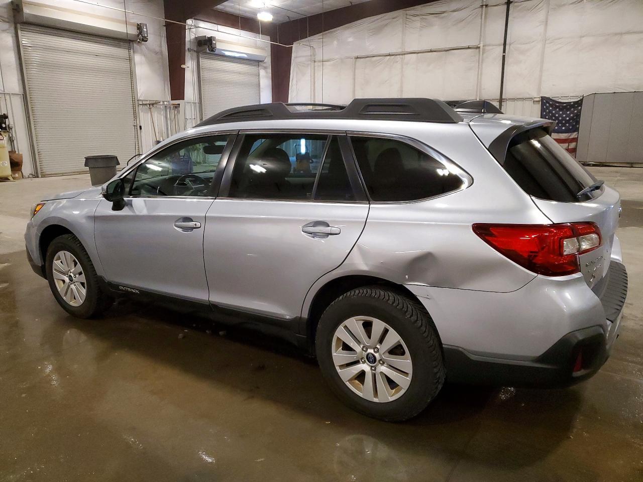 2018 Subaru Outback 2.5I Premium - Фото 2