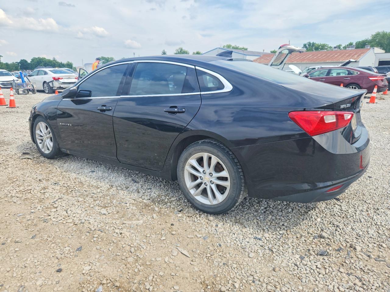2016 Chevrolet Malibu Lt - Фото 2