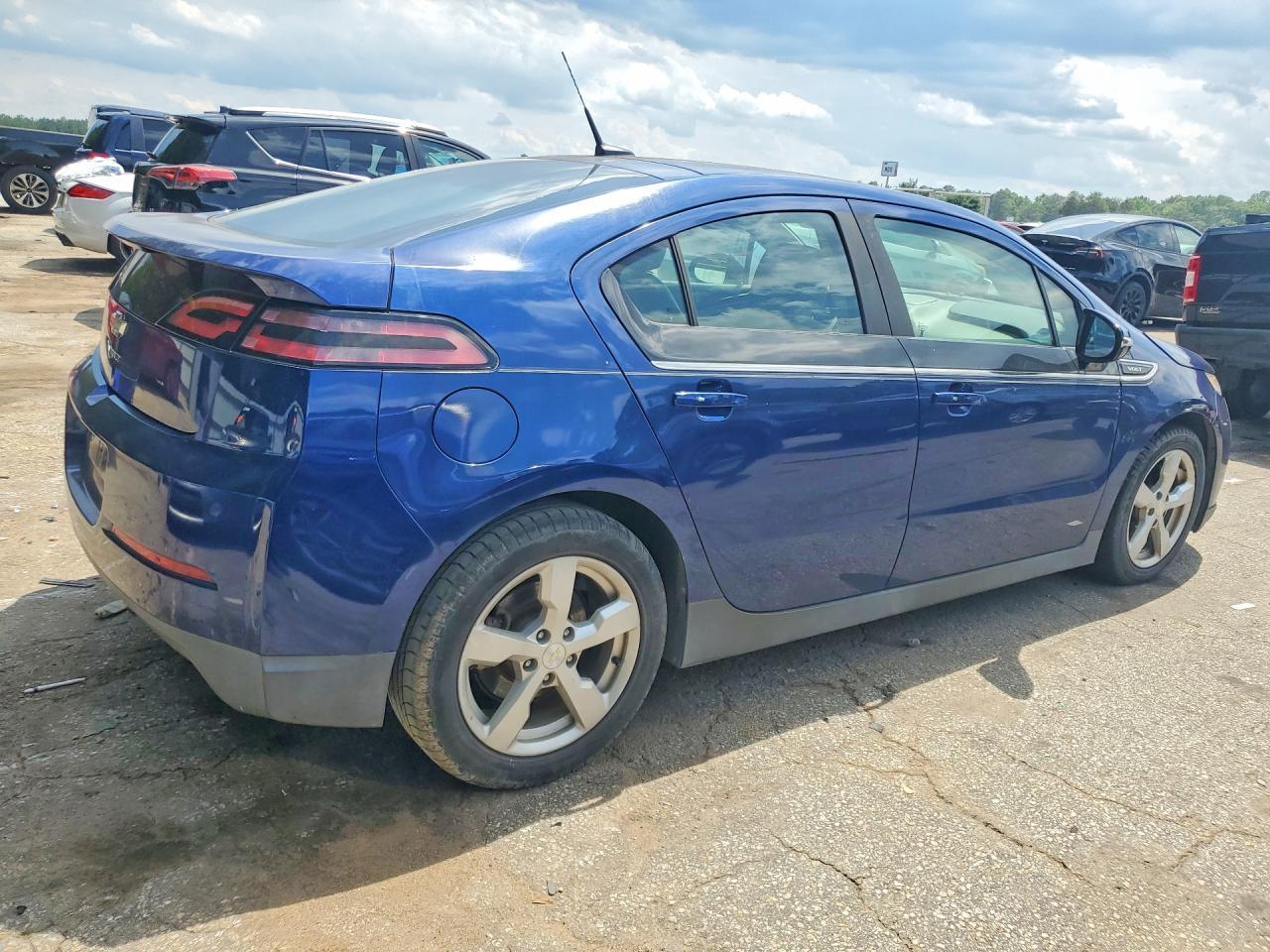 2013 Chevrolet Volt - Фото 3