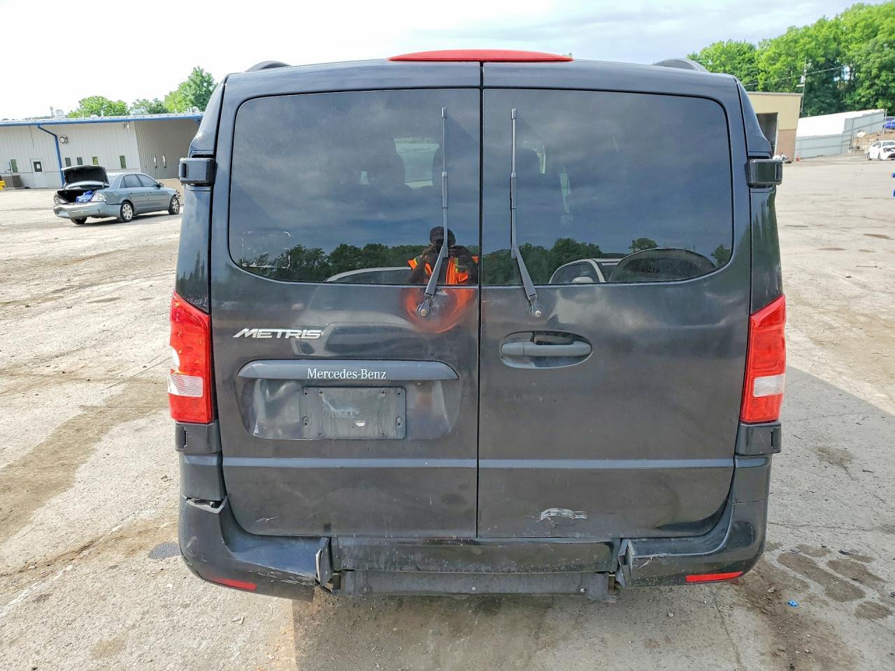 2017 Mercedes-Benz Metris - Image 6