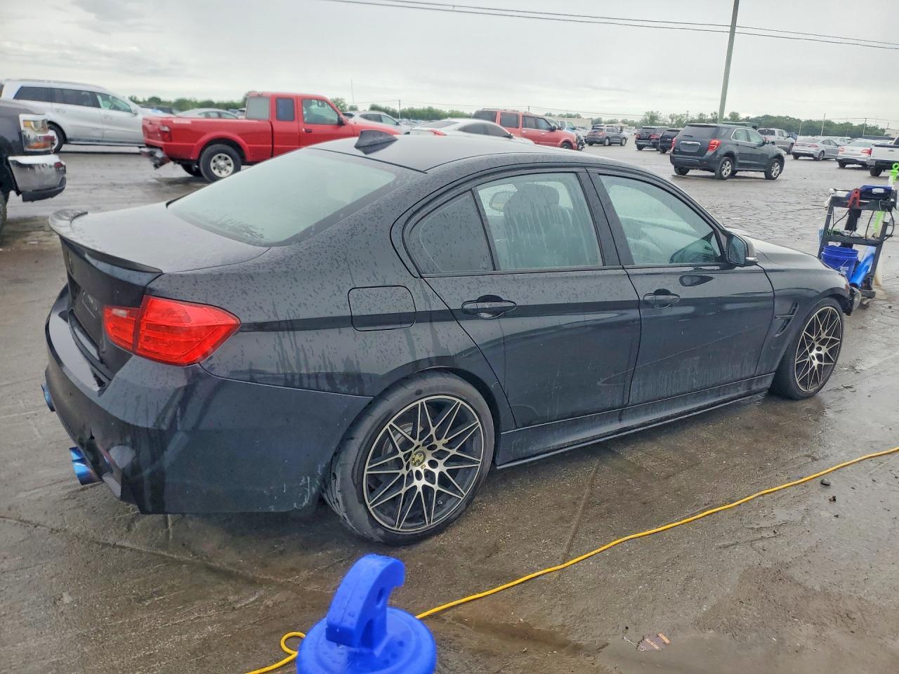 2015 BMW 320 I xDrive - Фото 3