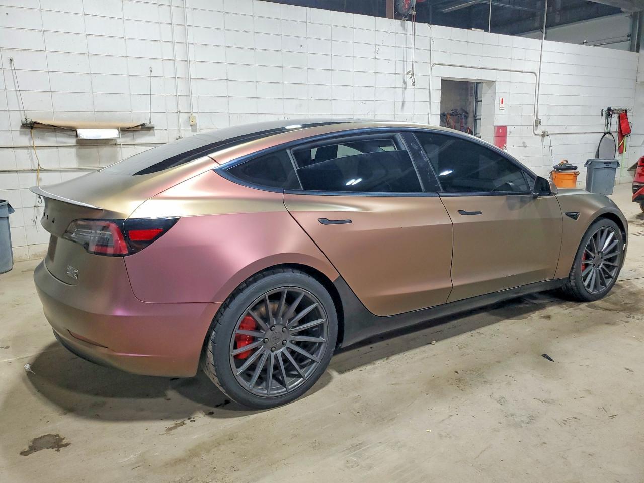 2021 Tesla Model 3 - Фото 3