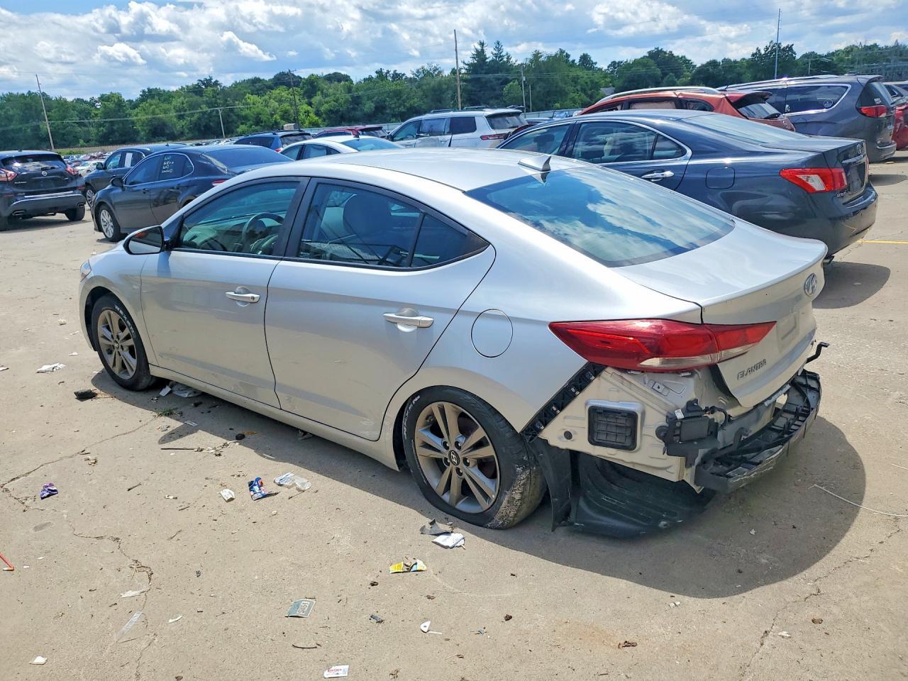2018 Hyundai Elantra Sel - Image 2