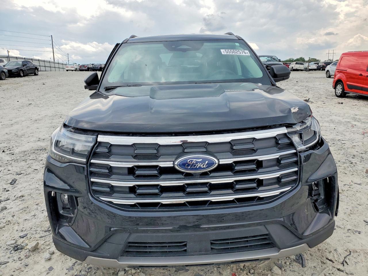 2025 Ford Explorer Active - Image 5