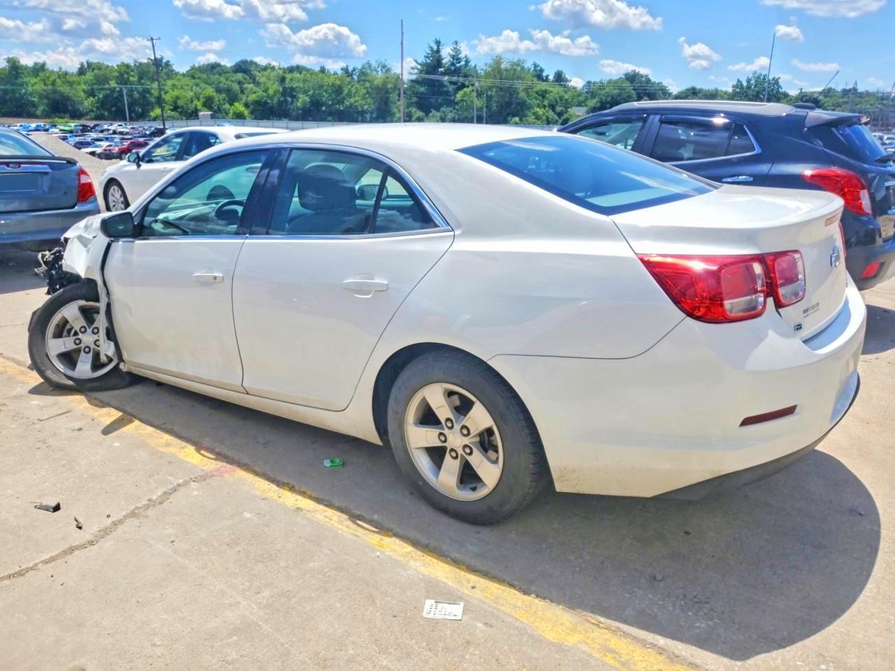 2015 Chevrolet Malibu Ls - Фото 2