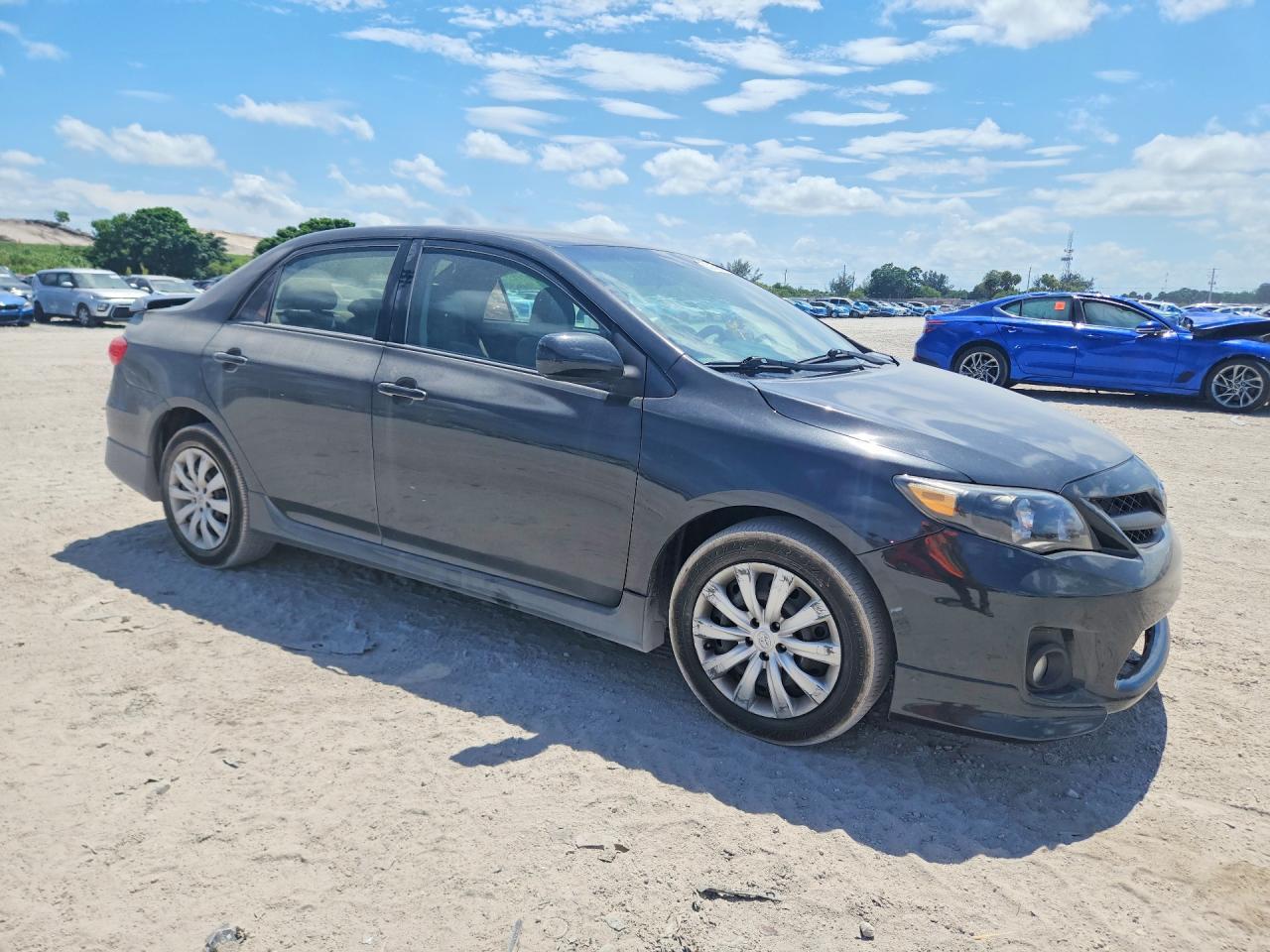 2013 Toyota Corolla S - Фото 4