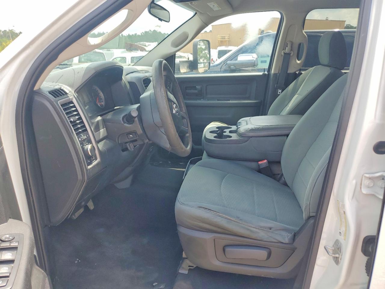 2018 Ram 3500 St - Фото 7