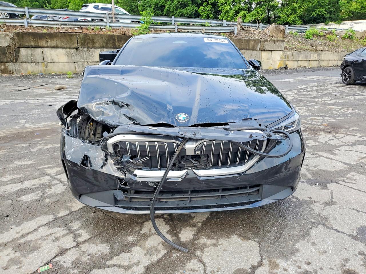 2024 BMW 530 Xi - Image 5