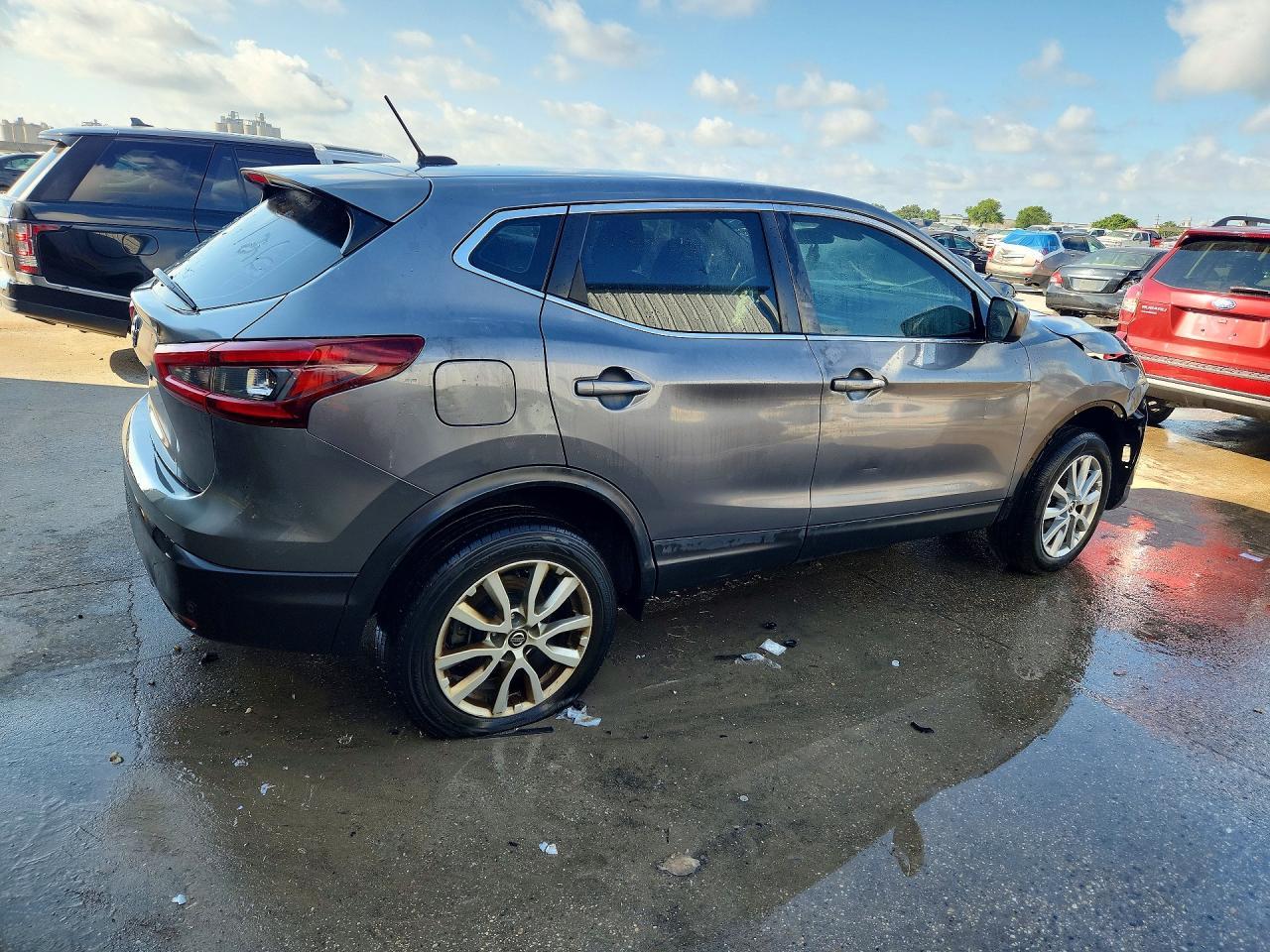 2020 Nissan Rogue Sport S - Фото 3
