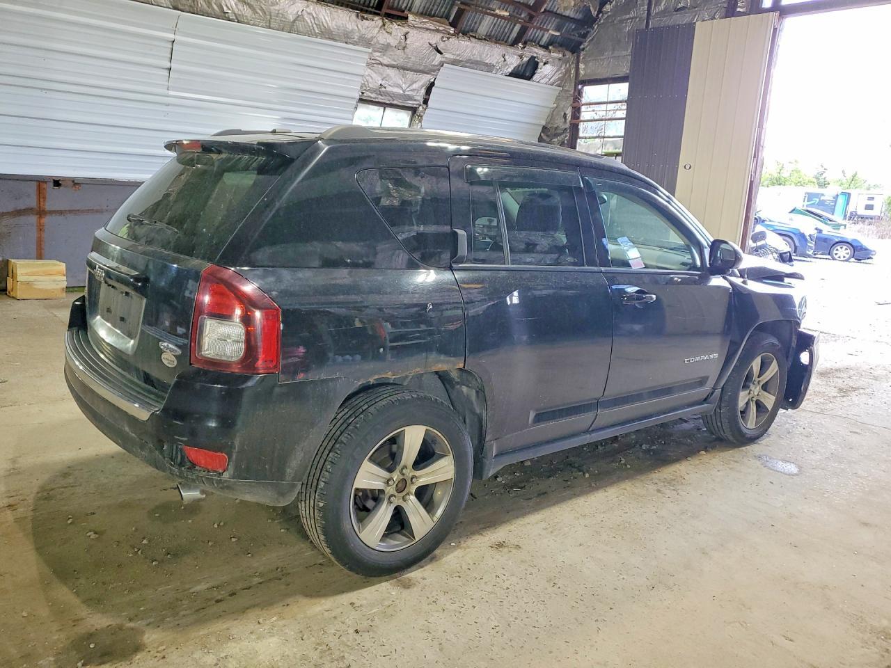 2016 Jeep Compass Latitude - Фото 3