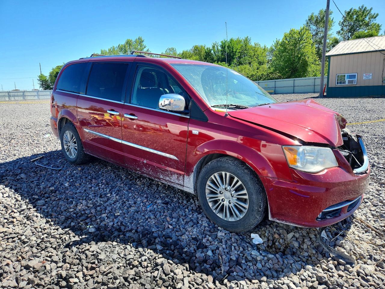 2014 Chrysler Town & Country Touring L - Фото 4