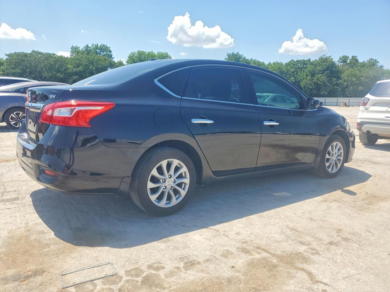 2019 Nissan Sentra - Фото 3