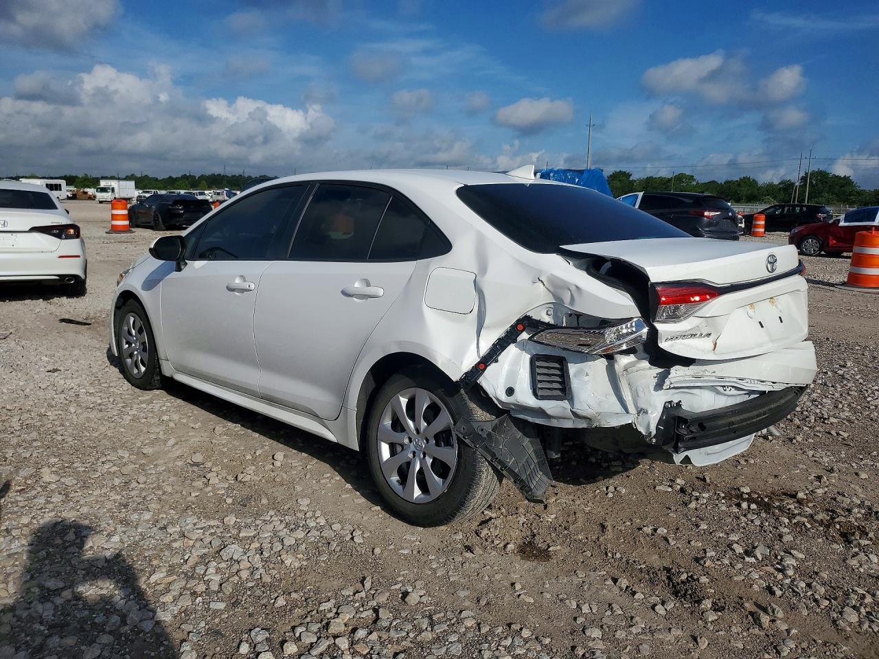 2024 Toyota Corolla Le - Image 2