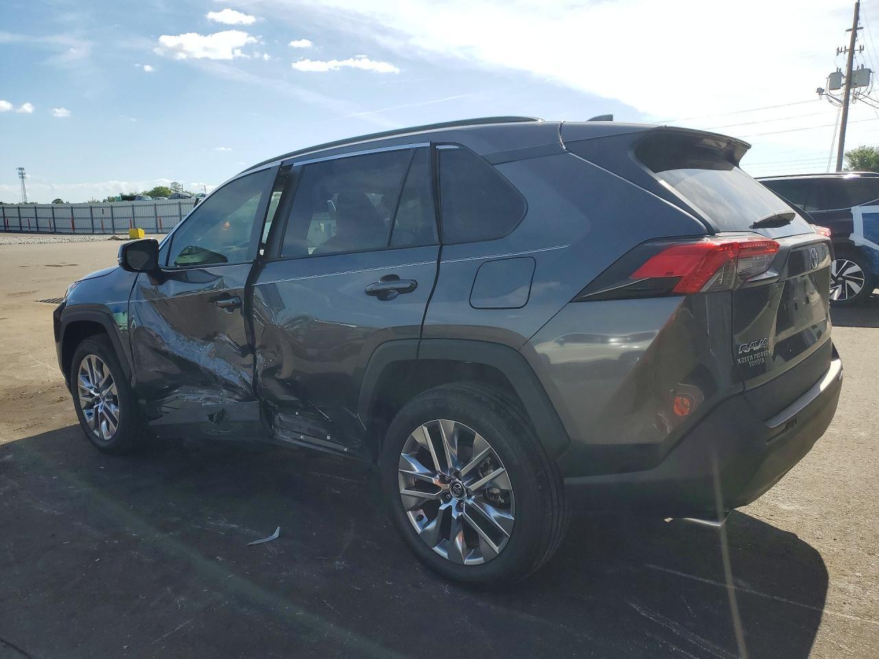 2020 Toyota Rav4 Xle Premium - Фото 2