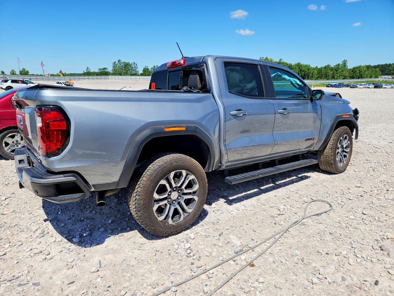 2024 GMC Canyon At4 - Фото 3
