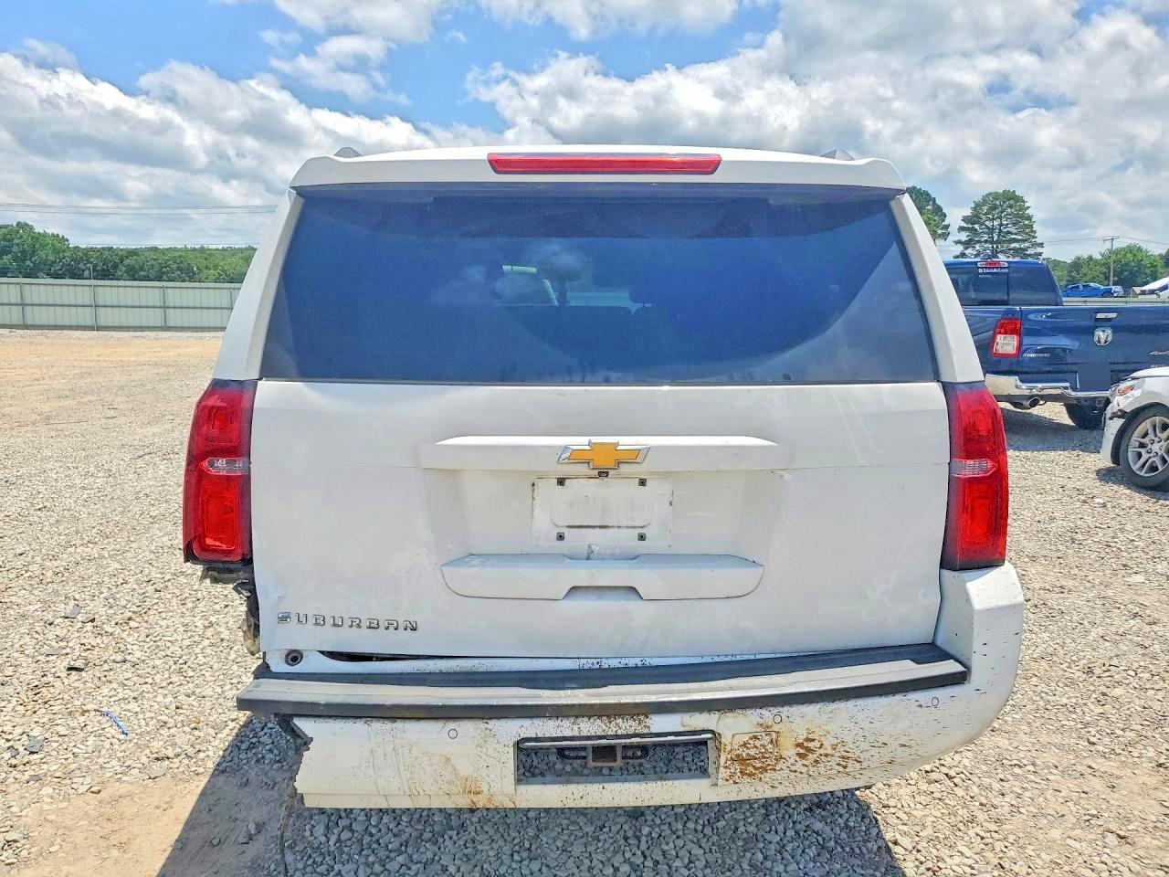 2015 Chevrolet Suburban C1500 Lt - Image 6