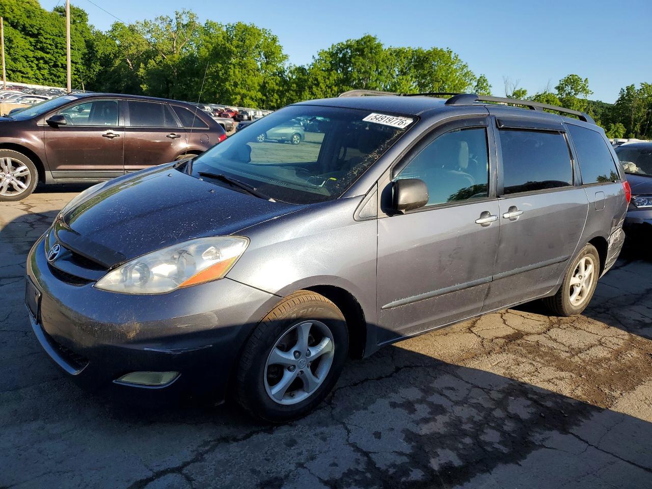 2008 Toyota Sienna Le 7-Passenger
