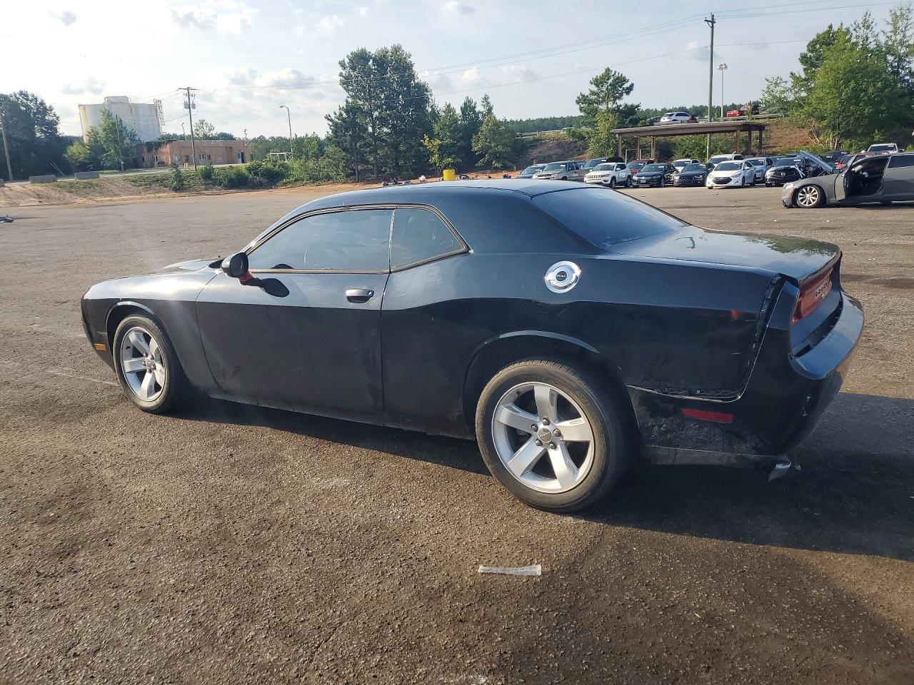 2014 Dodge Challenger Sxt - Image 2