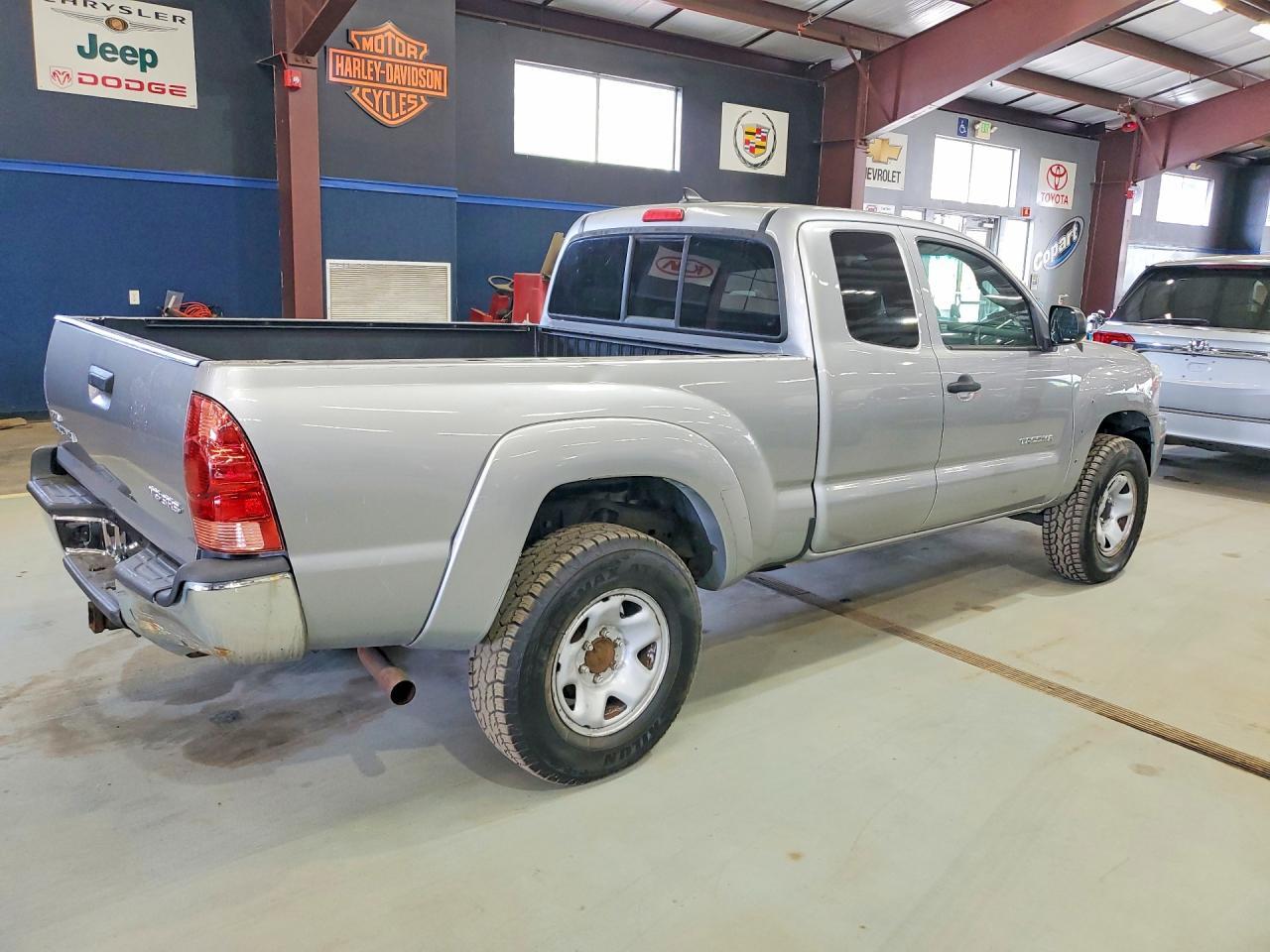 2014 Toyota Tacoma V6 - Фото 3