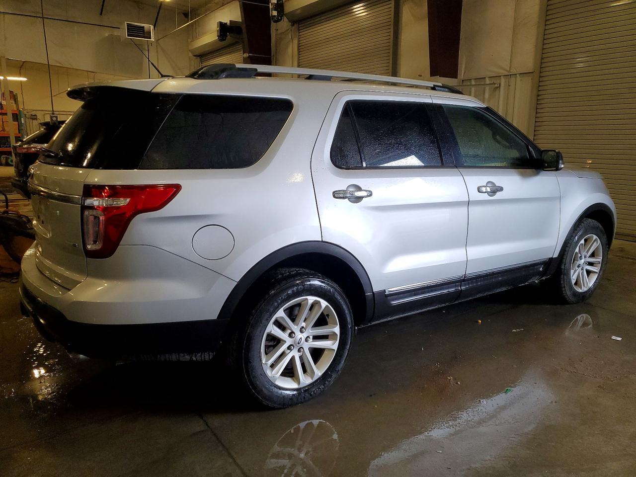 2015 Ford Explorer Xlt - Image 3