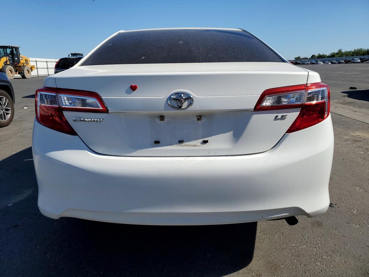 2012 Toyota Camry Le - Image 6