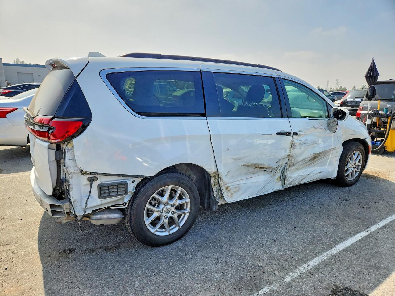 2022 Chrysler Pacifica Touring L - Фото 3