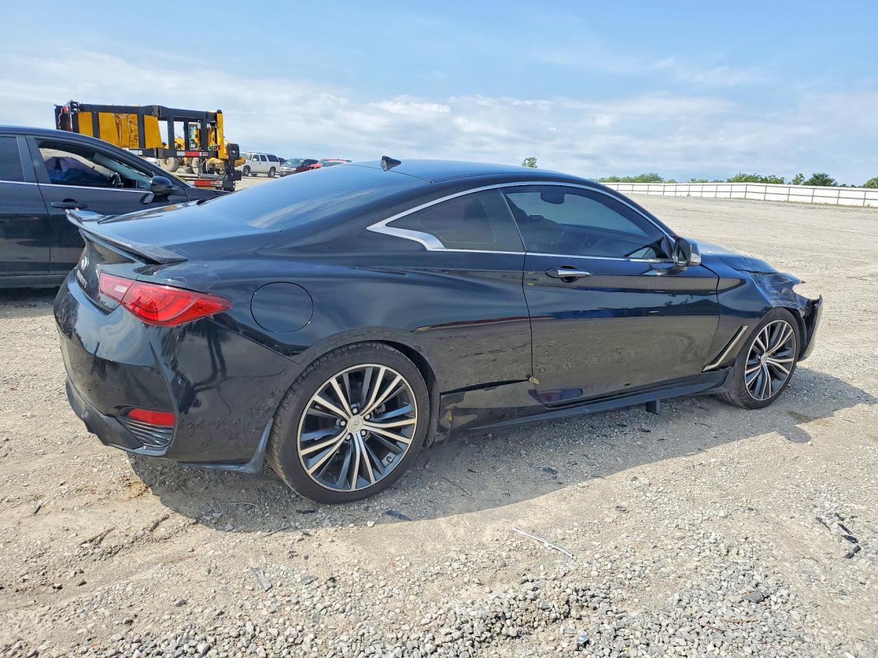 2019 Infiniti Q60 3.0T Luxe - Фото 3