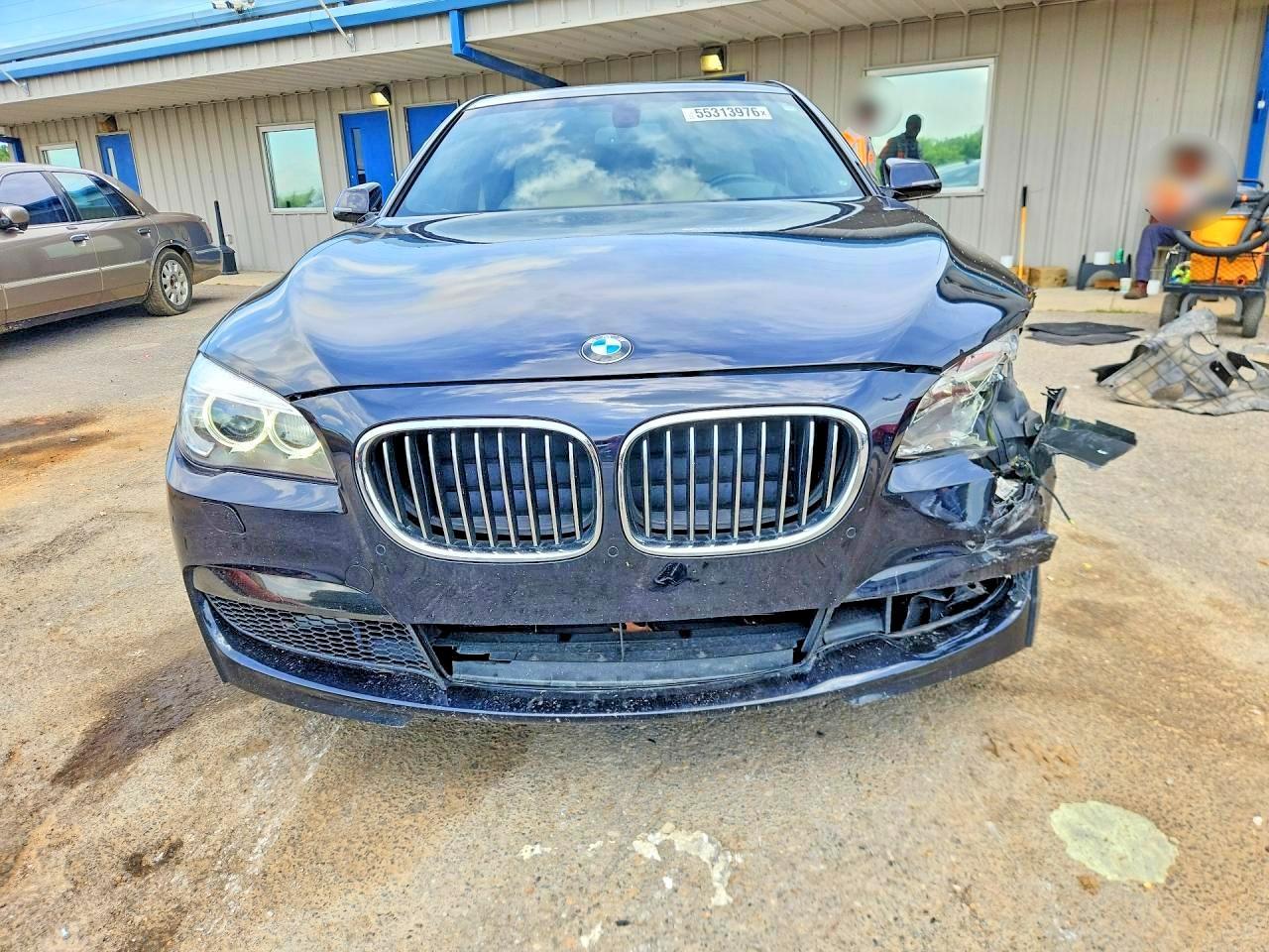 2015 BMW 740 I - Image 5