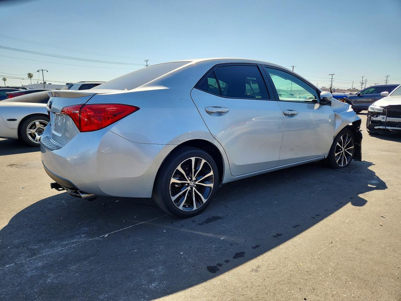 2017 Toyota Corolla Se - Фото 3