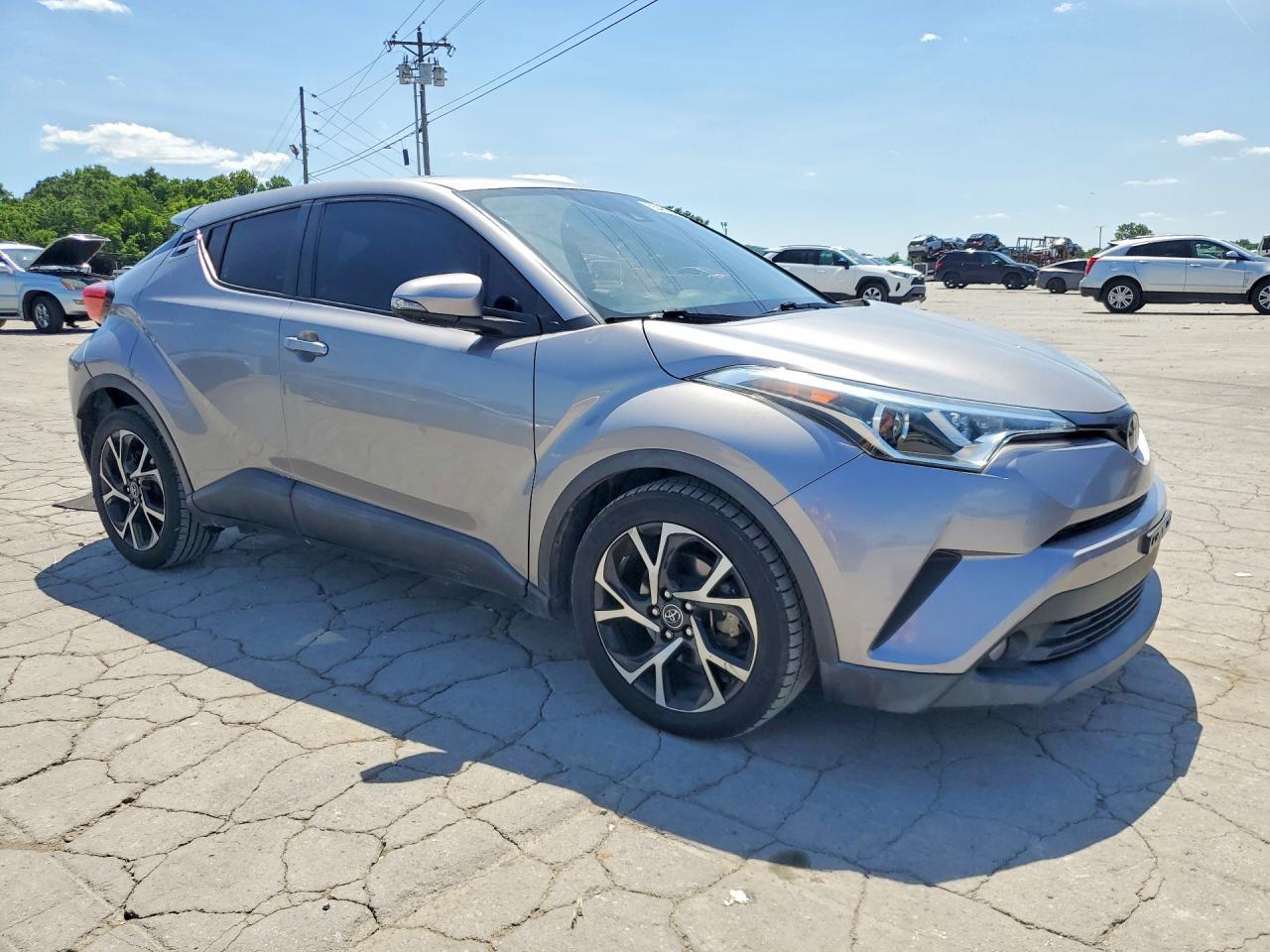 2018 Toyota C-Hr Xle Premium - Фото 4