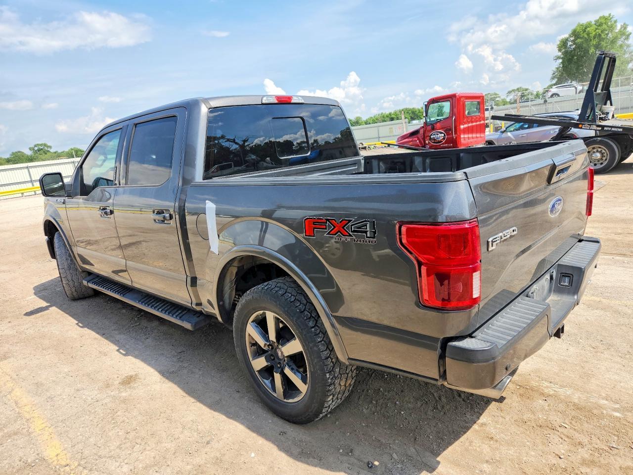 2015 Ford F150 Supercrew - Фото 2