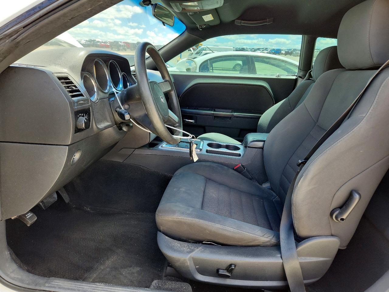 2010 Dodge Challenger Se - Image 7