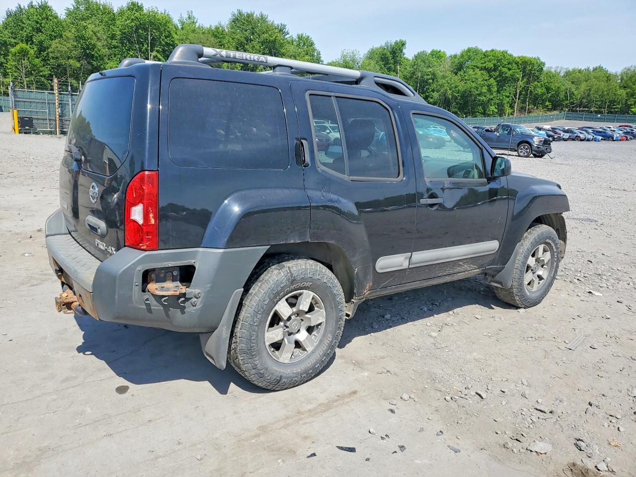 2011 Nissan Xterra X - Image 3