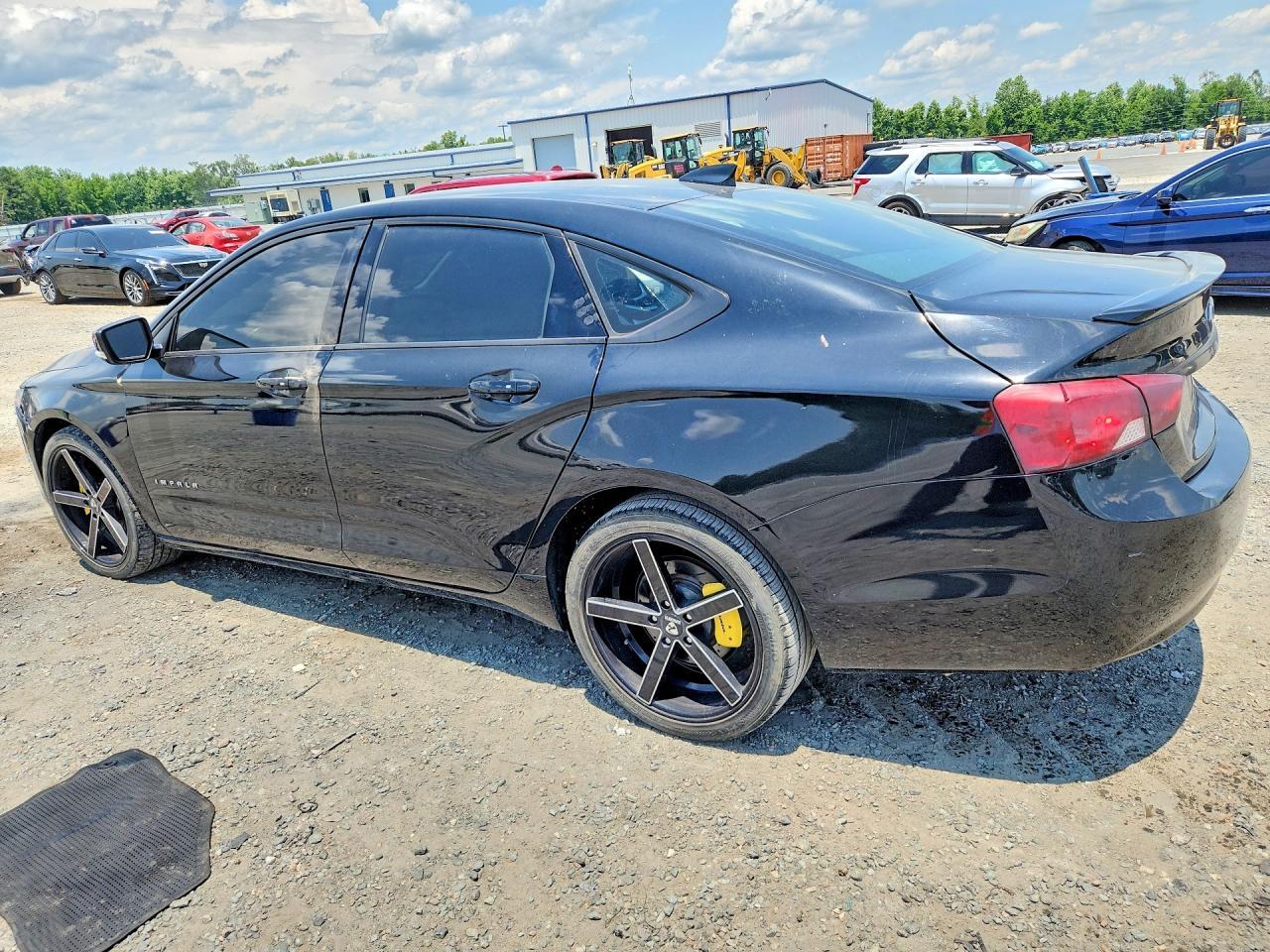 2018 Chevrolet Impala Lt - Фото 2