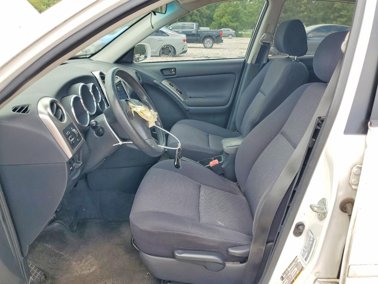 2005 Pontiac Vibe - Image 7