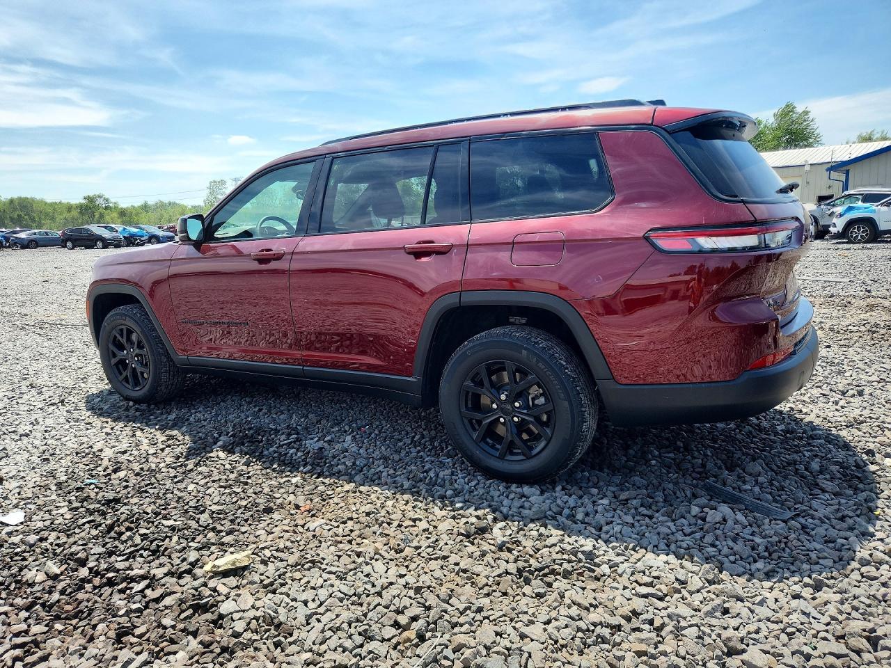 2024 Jeep Grand Cherokee L Laredo - Image 2