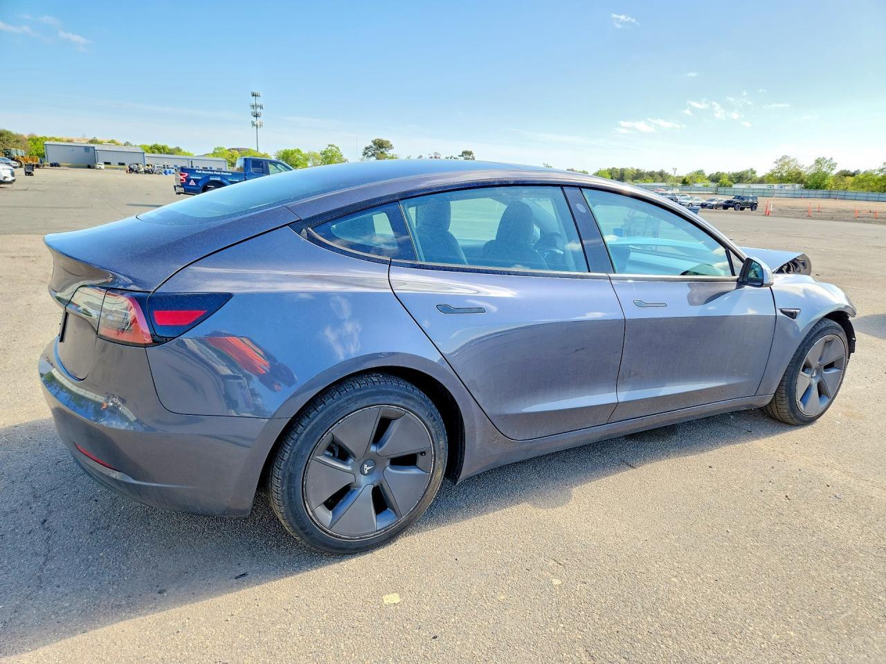 2023 Tesla Model 3 - Image 3