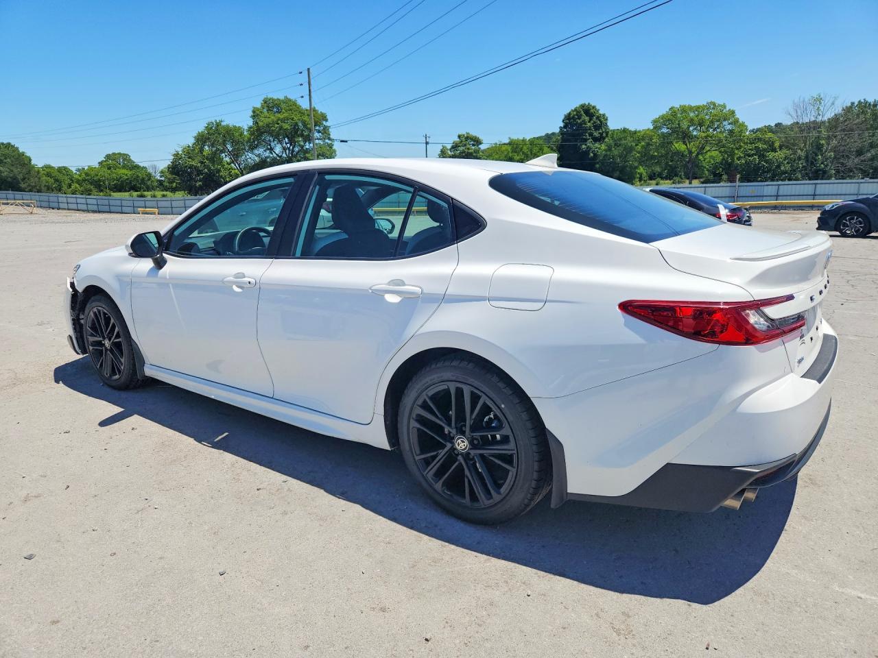 2025 Toyota Camry Se - Фото 2
