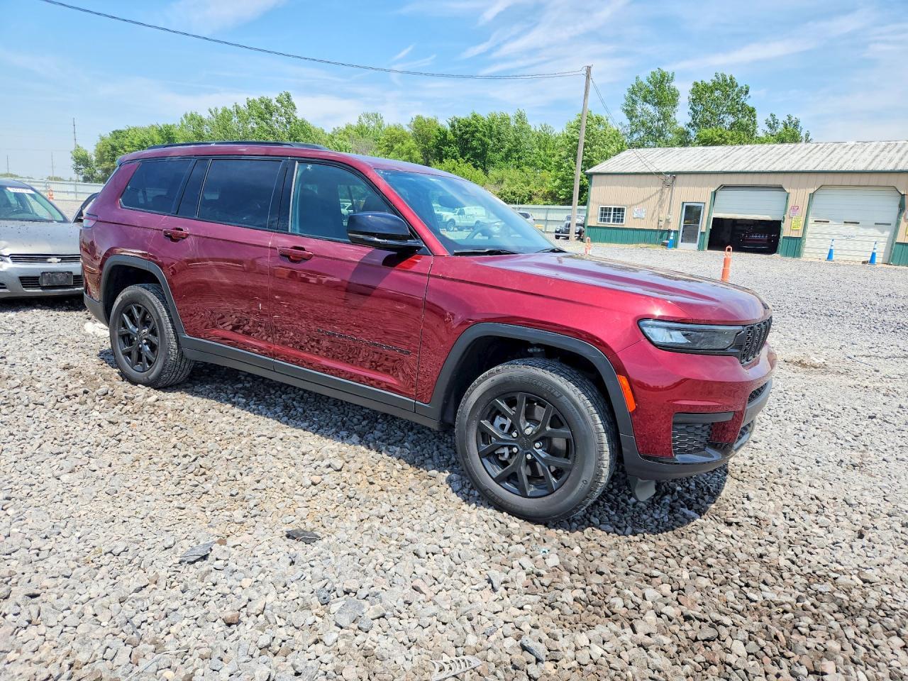 2024 Jeep Grand Cherokee L Laredo - Image 4