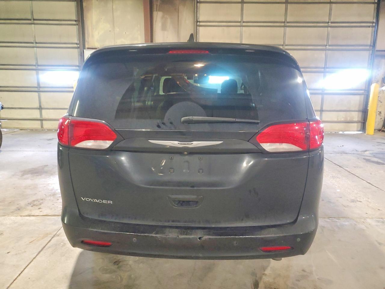 2021 Chrysler Voyager L - Image 6