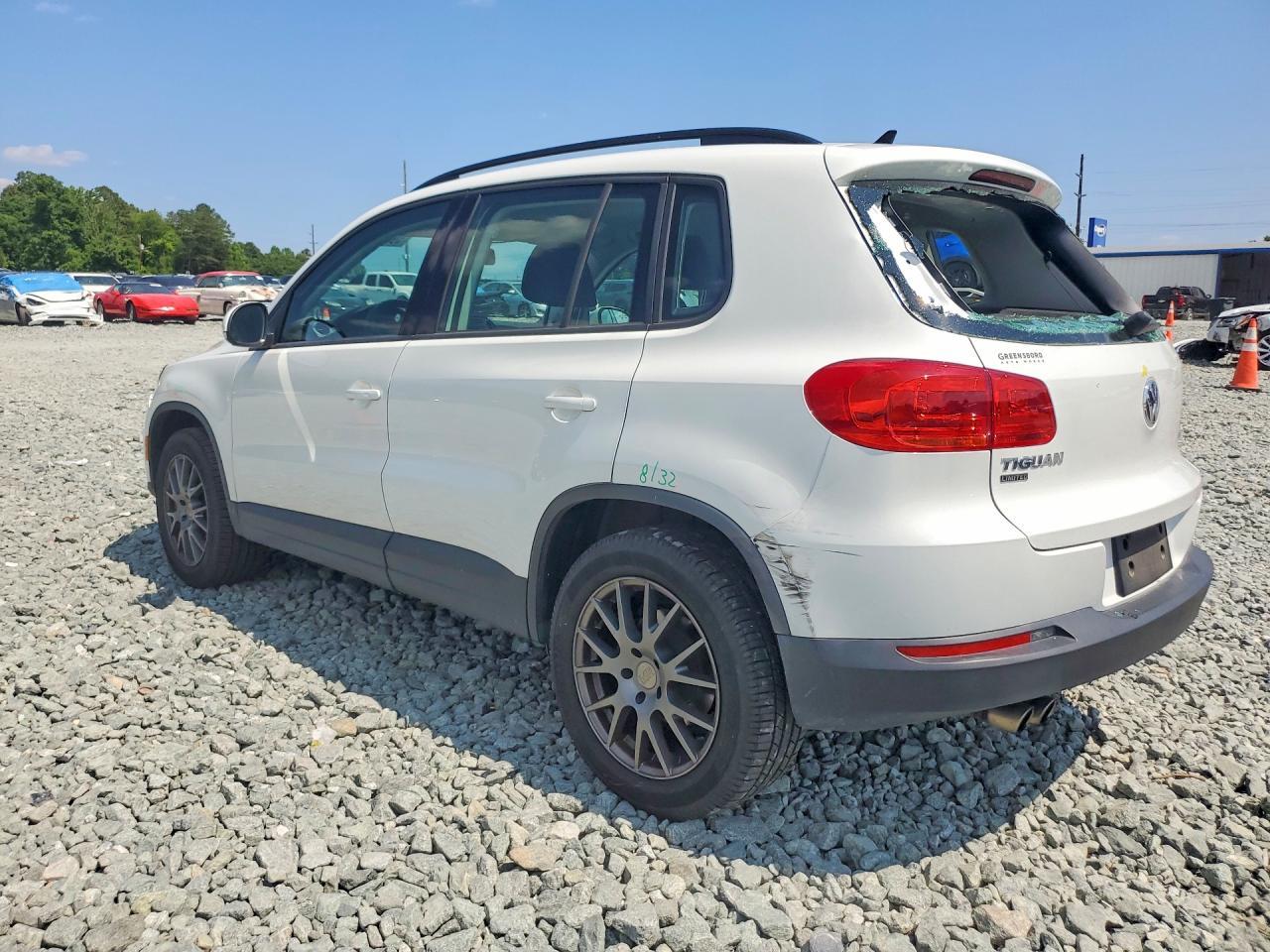 2018 Volkswagen Tiguan Limited - Image 2