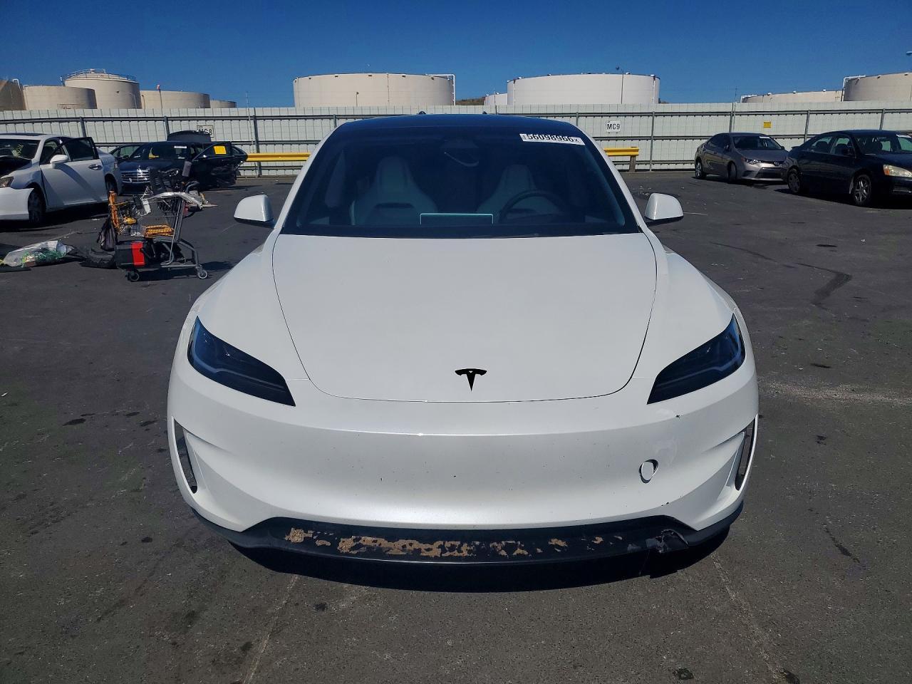2024 Tesla Model 3 - Фото 5