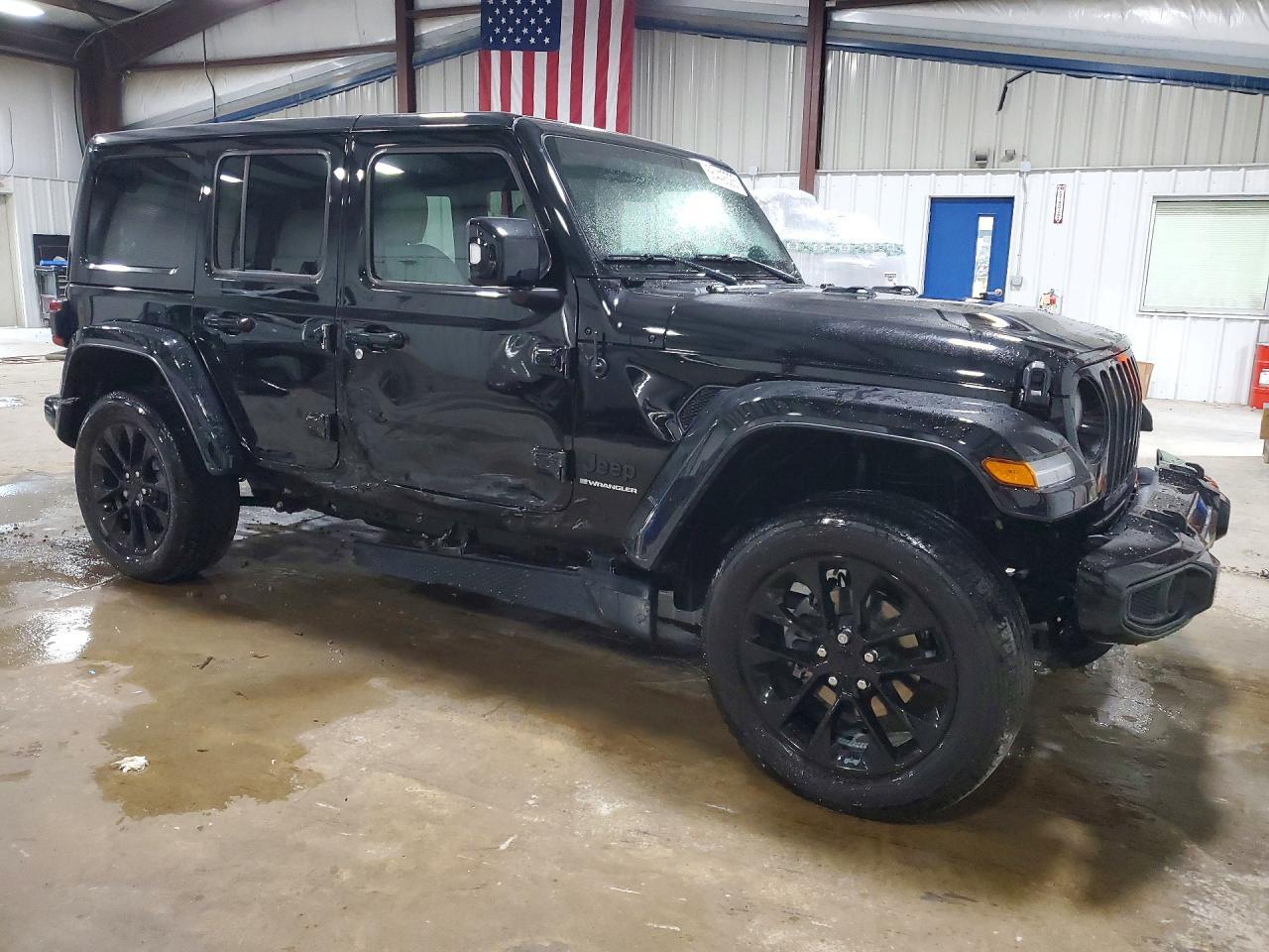 2023 Jeep Wrangler Sahara - Фото 4