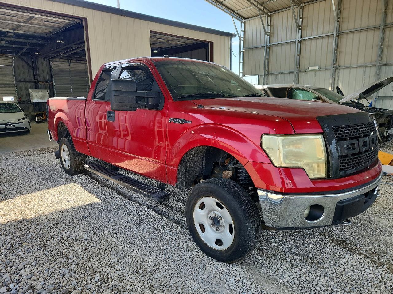 2011 Ford F150 Super Cab - Фото 4