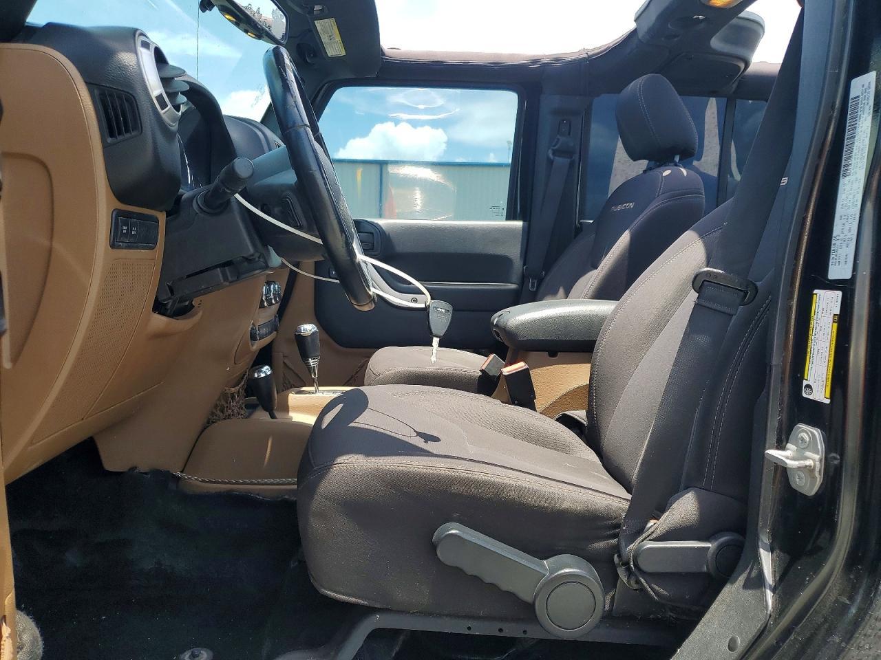 2016 Jeep Wrangler Unlimited Rubicon - Image 7
