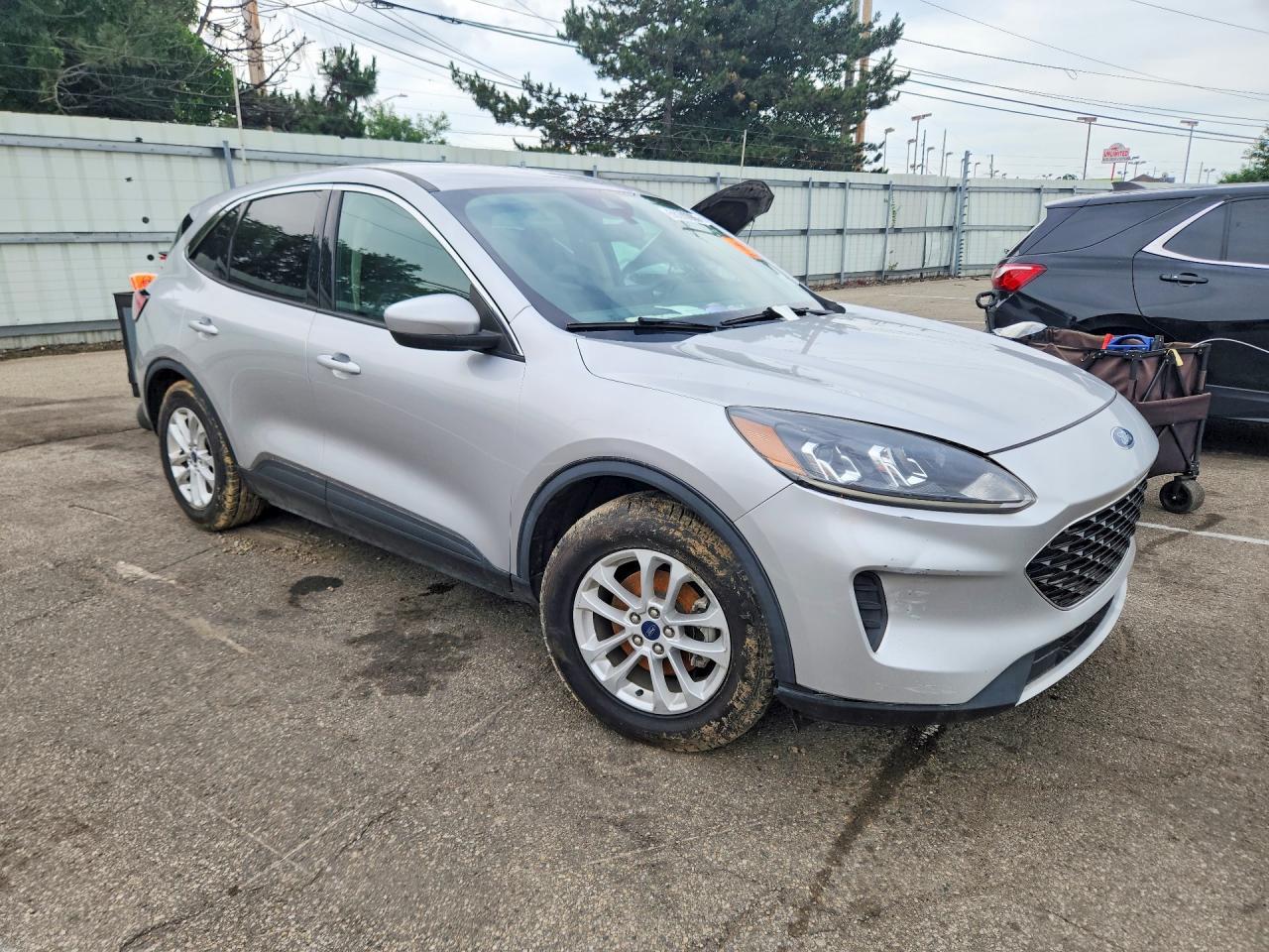 2020 Ford Escape Se - Фото 4