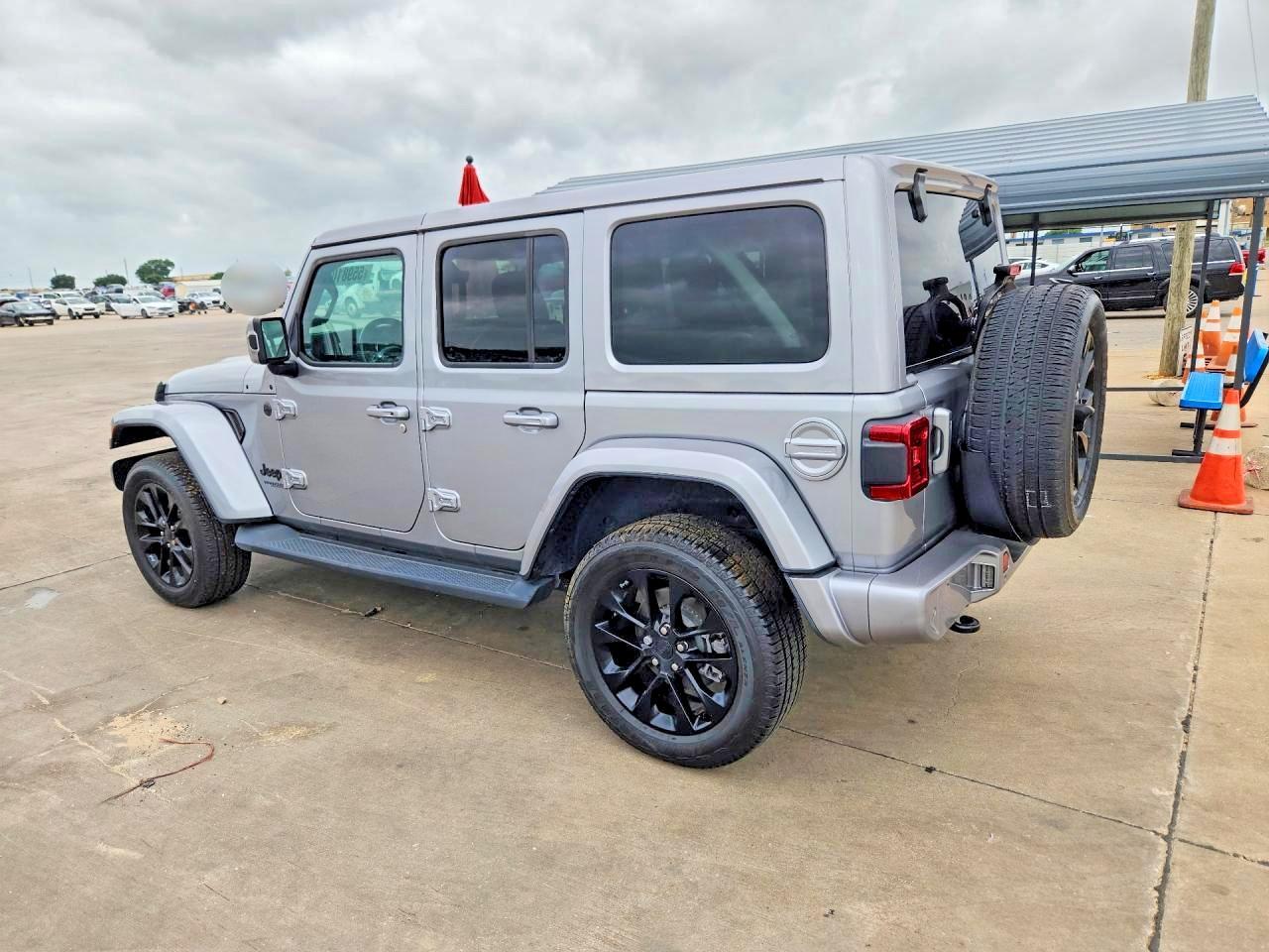2021 Jeep Wrangler Unlimited Sahara - Image 2